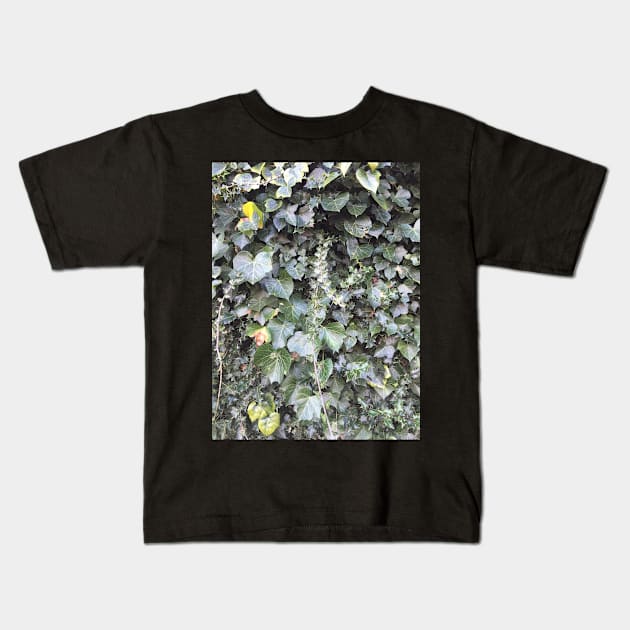 Ivy Kids T-Shirt by Dpe1974